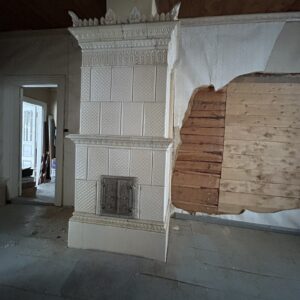 Vohveliuuni suoralle seinälle